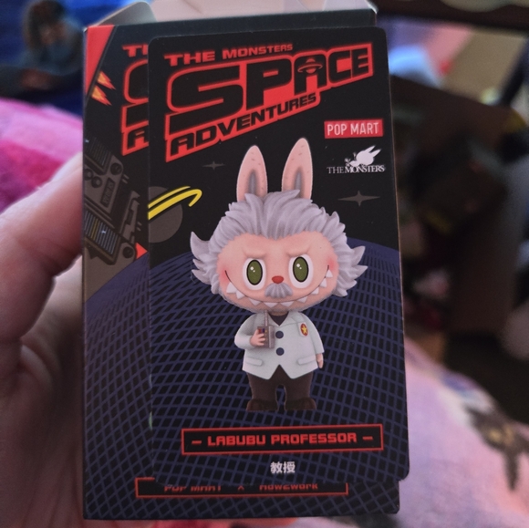 POP MART Labubu The Monsters Labubu Professor - Picture 2 of 2
